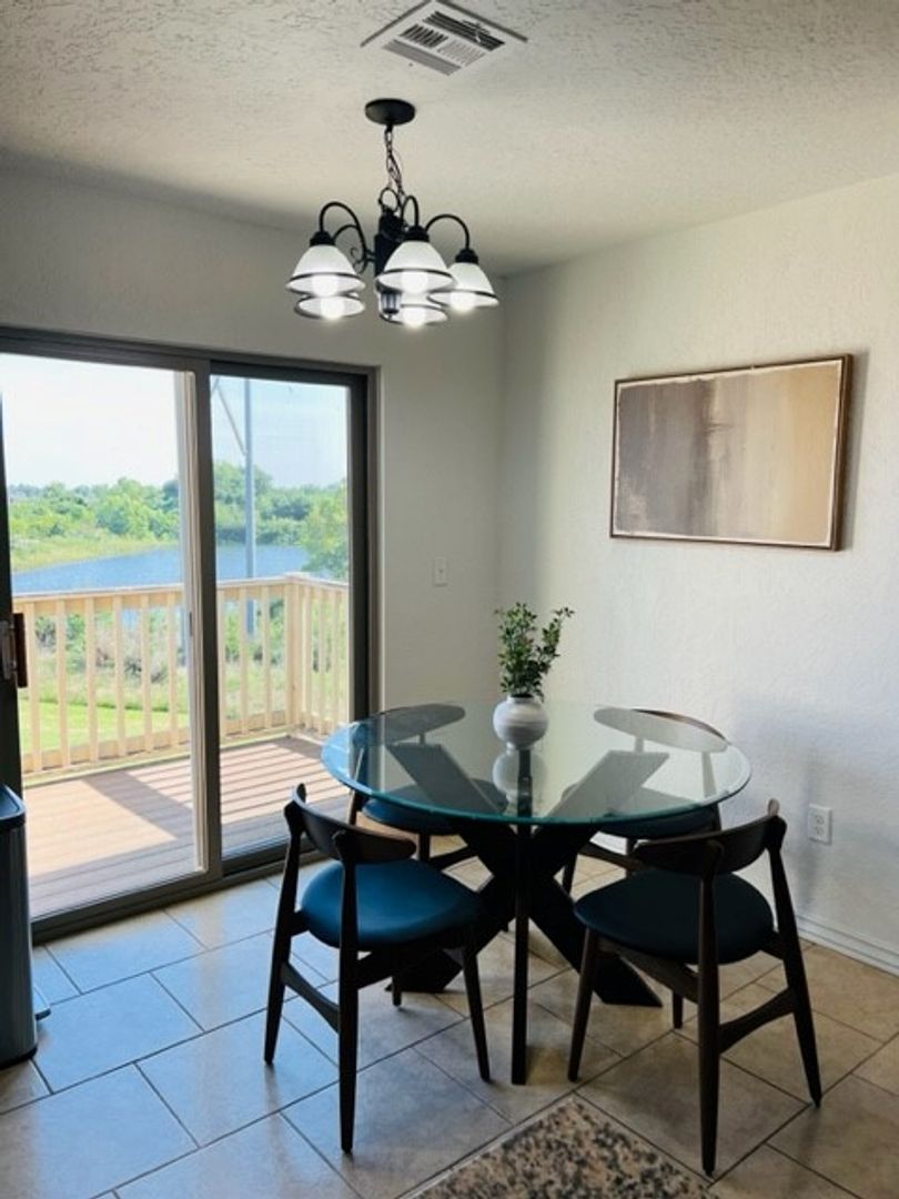 Harrah Townhome: 20849 Landmark Dr.