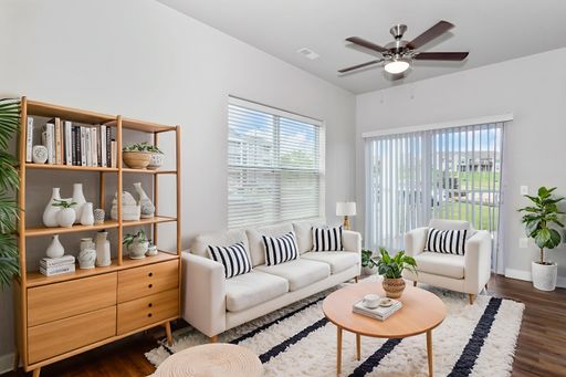 Large 2 Bed 2 Bath – photo 1