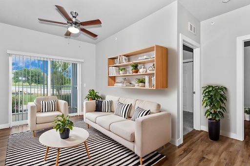 Luxury One Bedroom in the Heart of Bettendorf! – photo 1