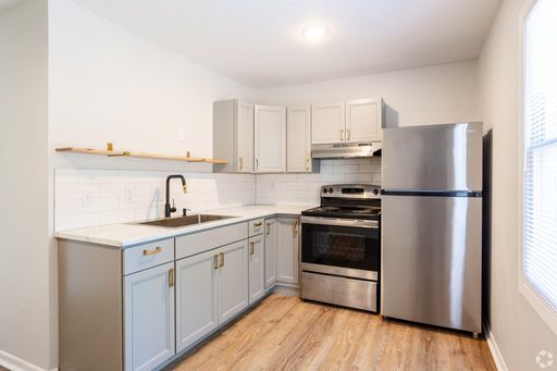 Large Two Bedroom Townhome with a Garage! – photo 1