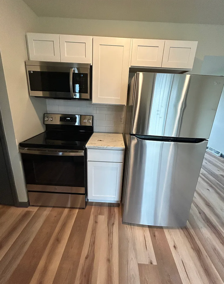 Davenport Apartment: 5310 N Division Street