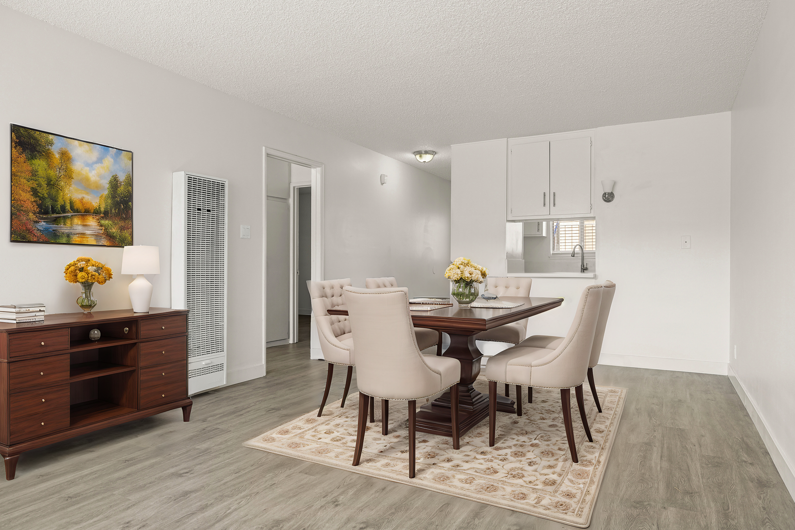 Beautiful 2 Bedroom x 1 Bathroom Apartment in the heart of Santa Paula! 4 of 6