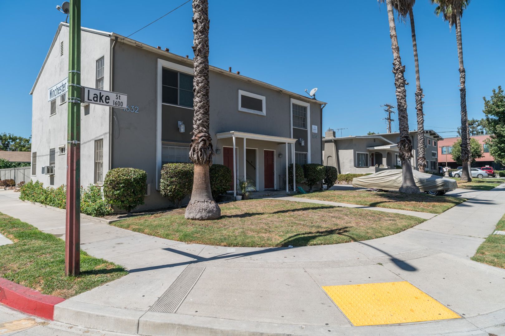 Glendale Apartment: 1632-1640 Lake Street