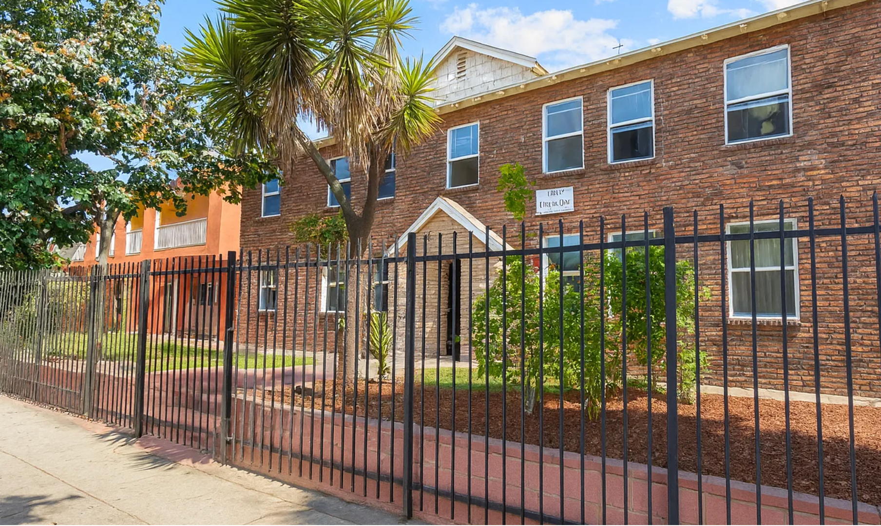 Los Angeles Apartment: 1321 W. Martin Luther King Blvd.