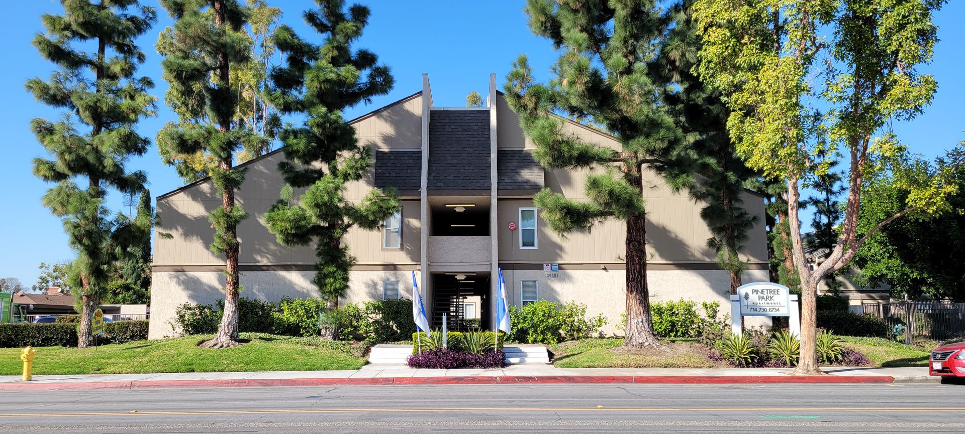 Tustin Apartment: 14101 Browning Avenue