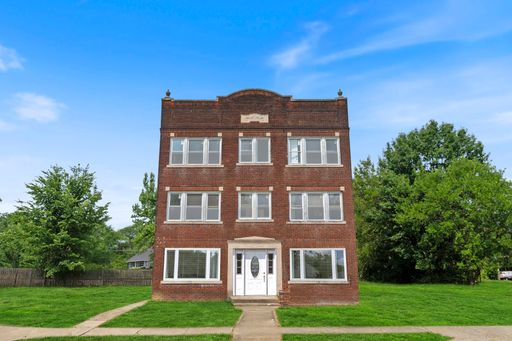 3328 East 149th - East 149 – photo 1