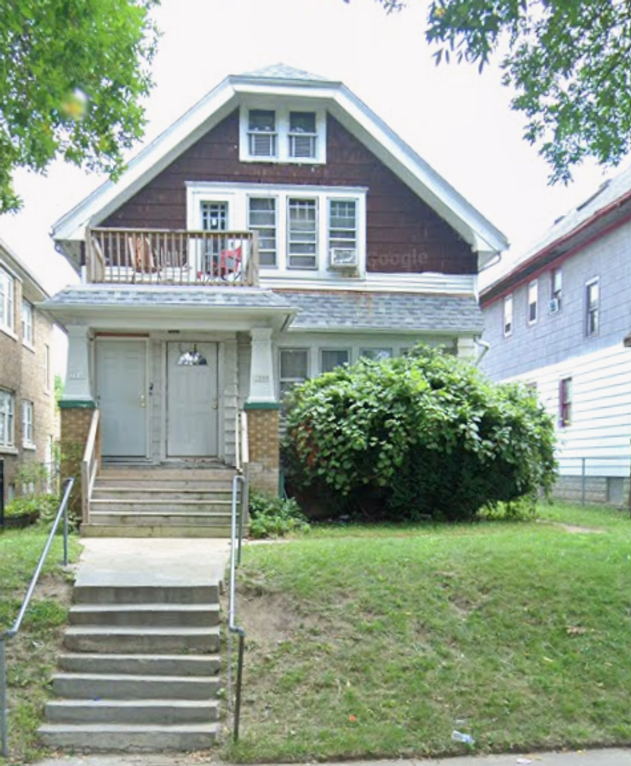 Milwaukee Multiplex: 3844-46 N 24th Pl