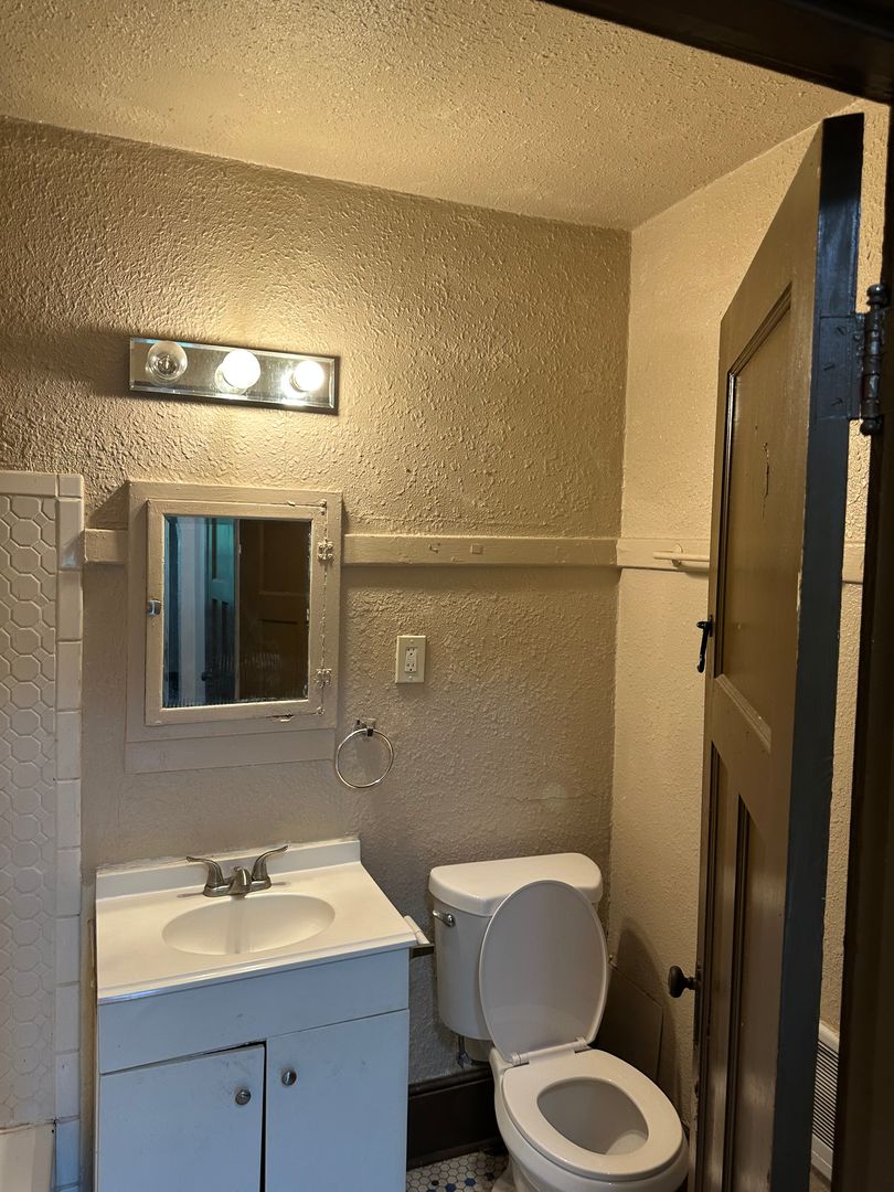 Milwaukee Apartment: 2322 N. 53rd st