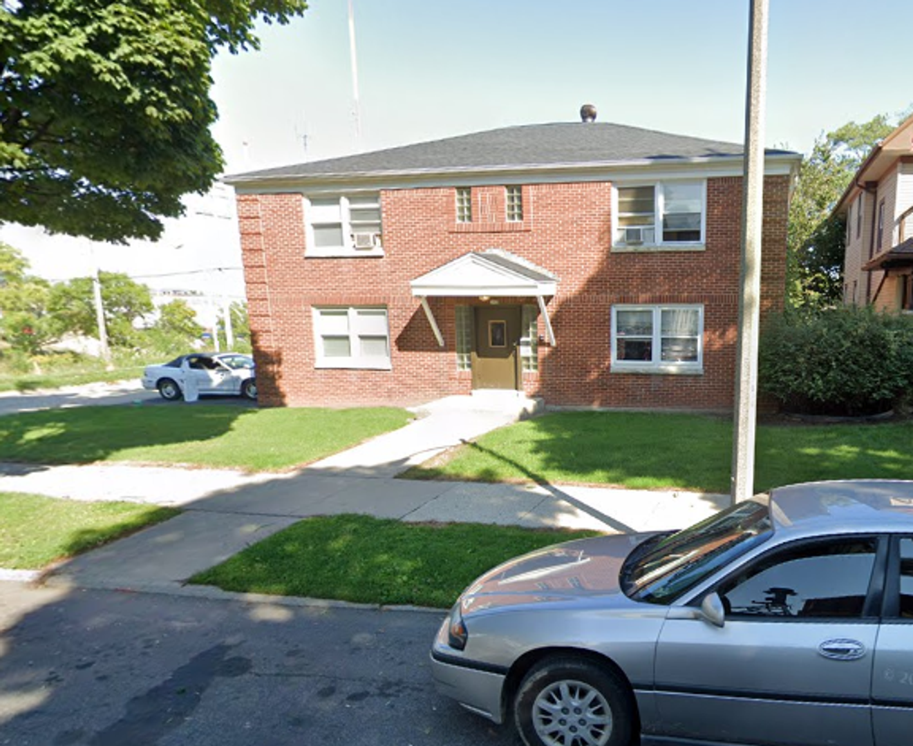 Milwaukee Apartment: 3920 N. 6th st