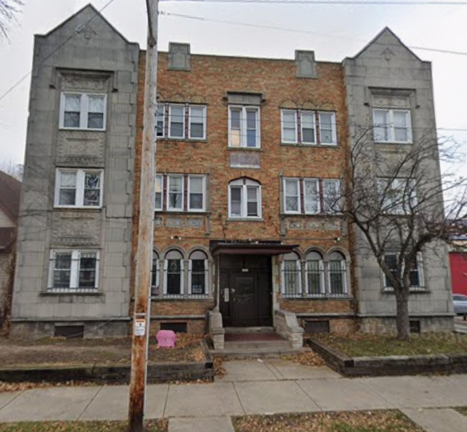 Milwaukee Apartment: 3959 N 19th Pl
