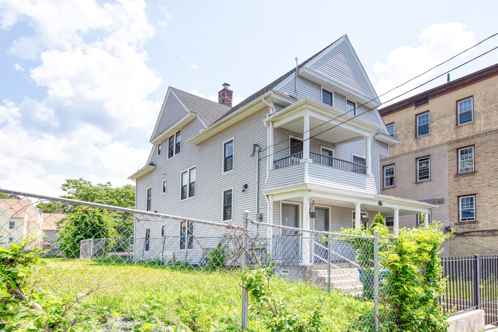 Waterbury Apartment: 180 Willow Street - 1st Floor