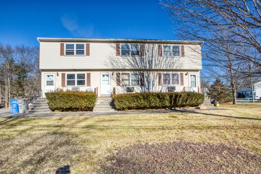 Charming 2-bedroom, 1.5-bathroom Townhouse – photo 1