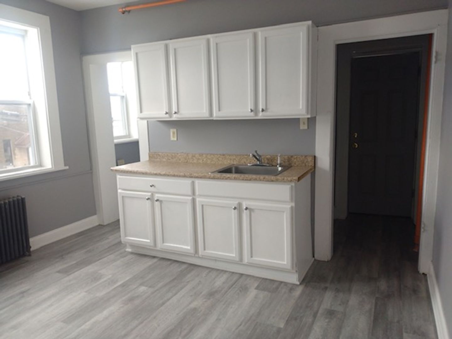 Bridgeport Apartment: 2718 Fairfield Ave