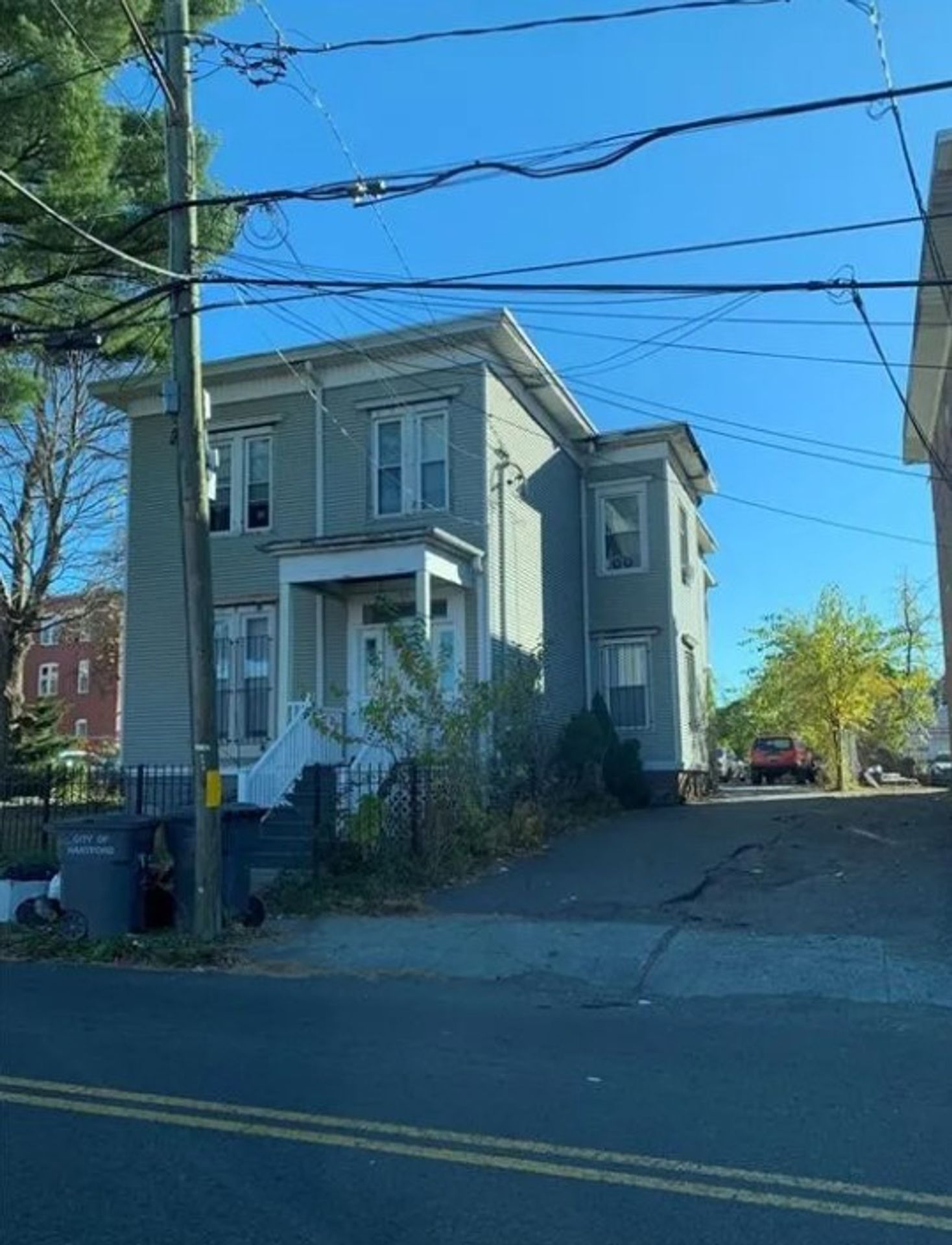 Hartford Apartment: 15 Ward St - Unit 1