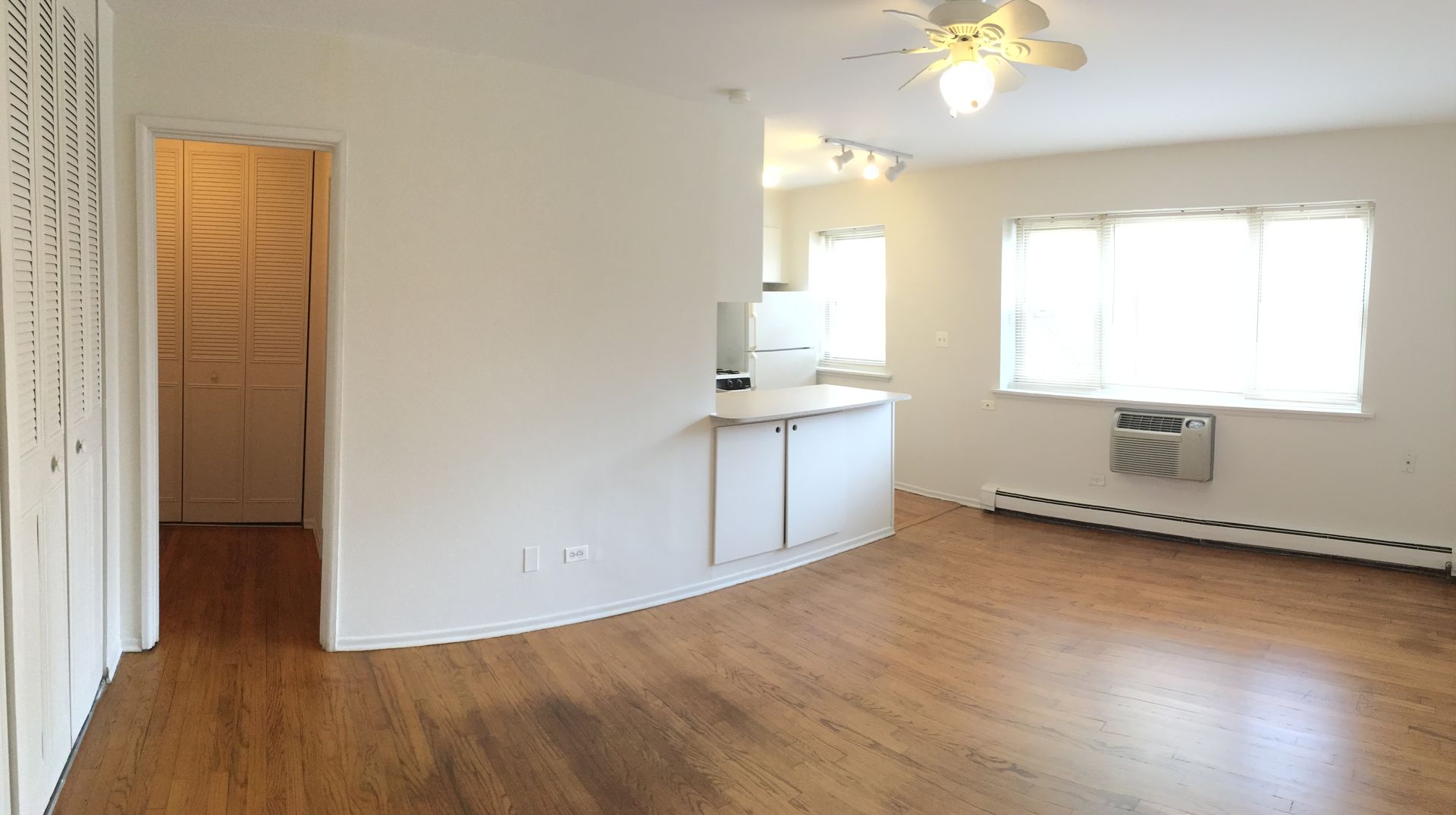 Chicago Apartment: 5747 N Winthrop Ave