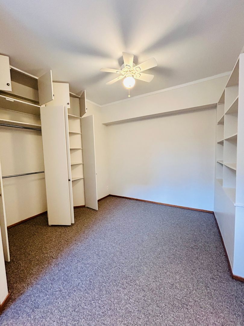 Chicago Apartment: 5727 N Winthrop Ave