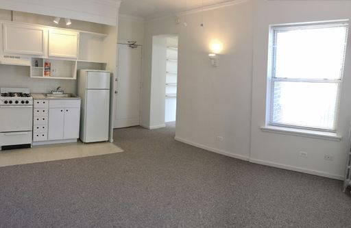 Studio with Serene Views! Edgewater, Walk to the Beach, Bike Path, Shopping and Minutes to Downtown! – photo 1