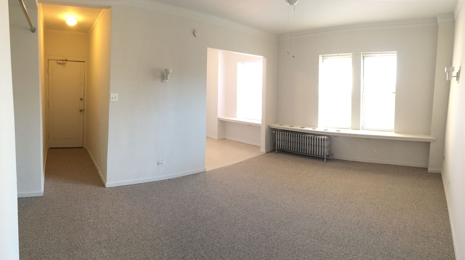 Chicago Apartment: 5734 N Winthrop Ave