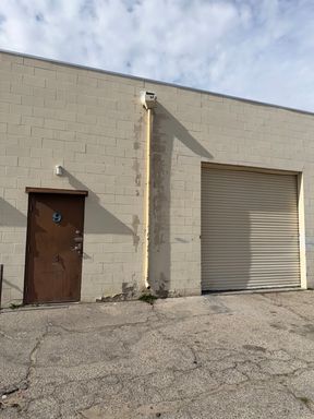 Spacious workshop-style storage unit in Barstow, CA