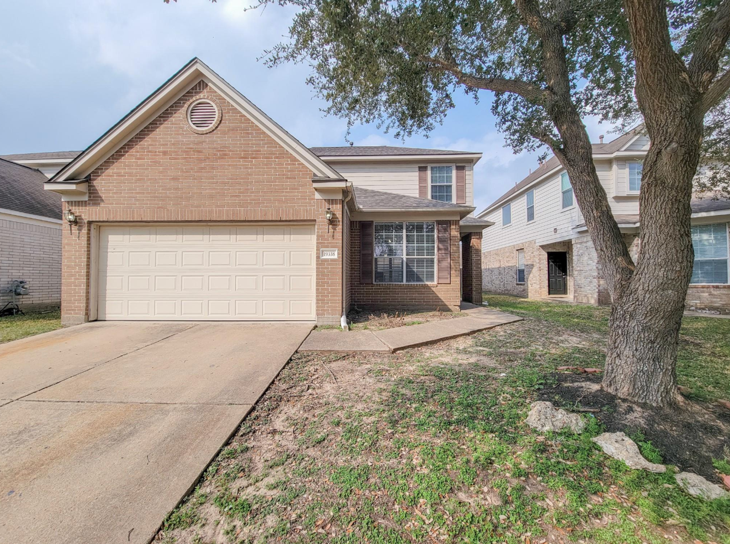 Houston House: 19338 Harvest Stream Way