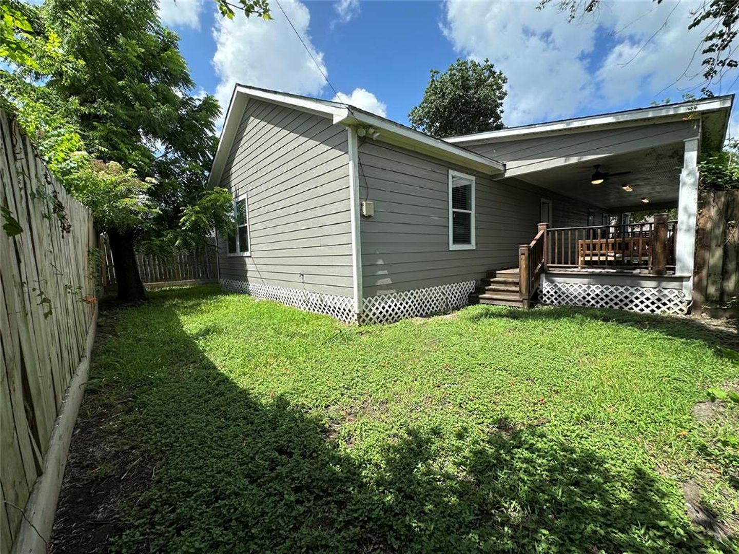 Houston House: 1405 Walton St