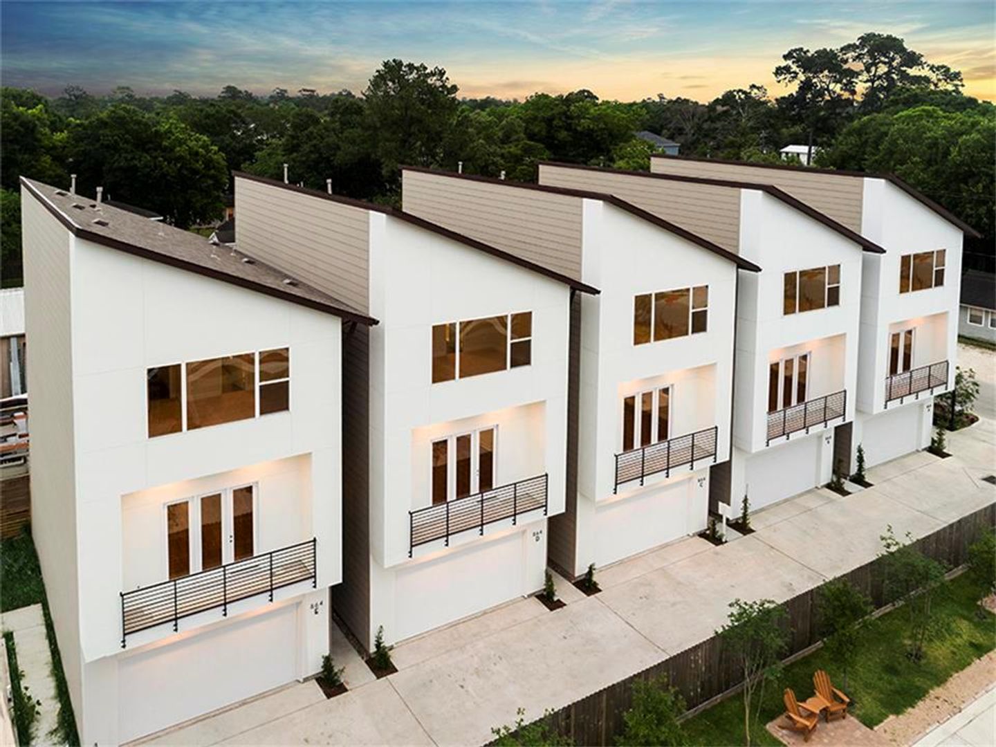 Houston House: 864 Wakefield Dr #D