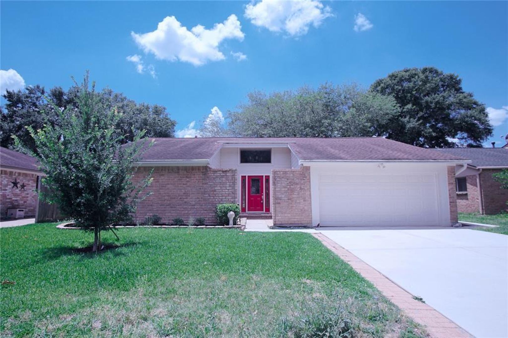 Houston House: 15827 Echo Canyon Drive