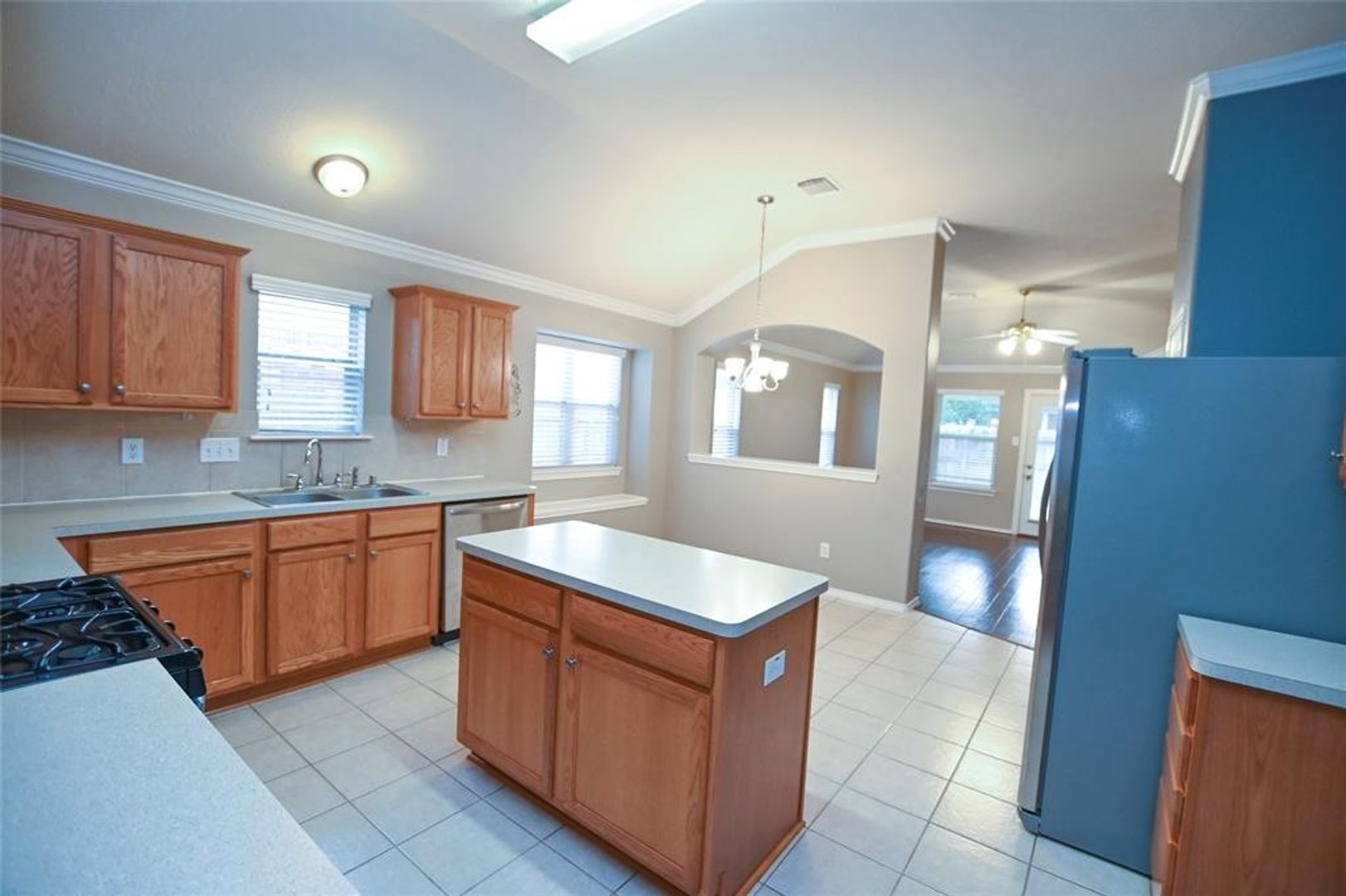 Pearland House: 6104 Promenade Ln