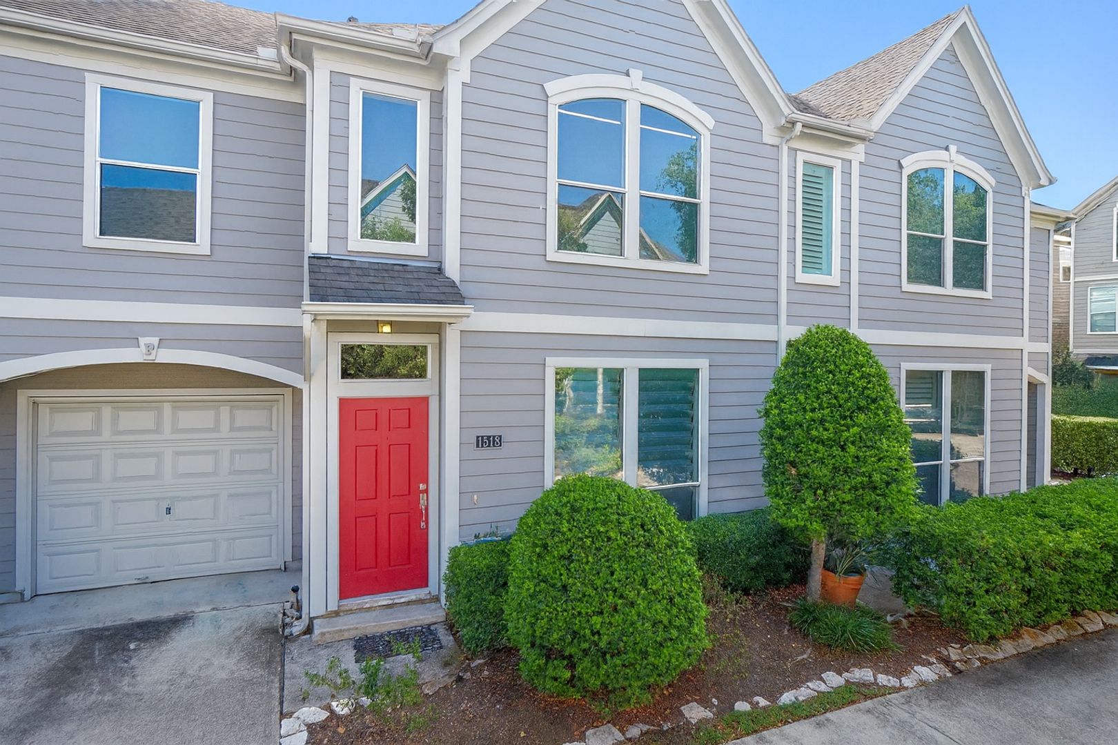 Houston House: 1518 Sutton St