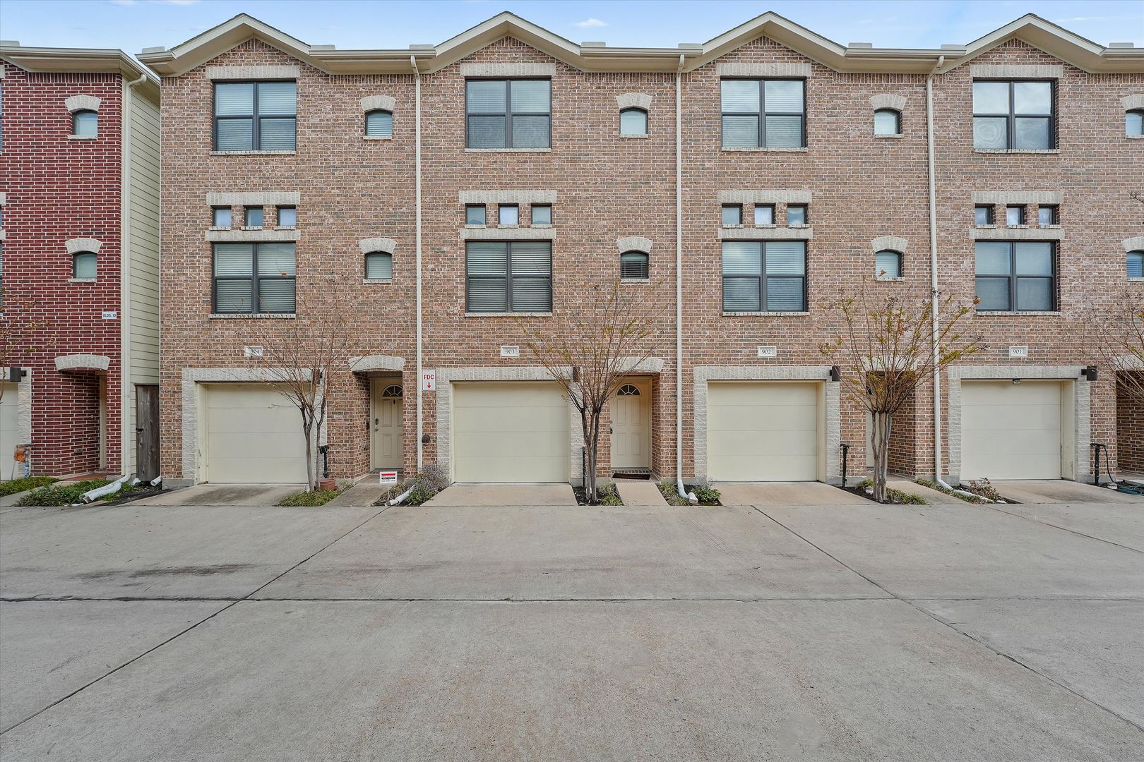 Houston House: 2710 Hullsmith Dr #903