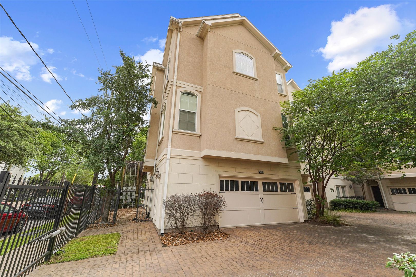 Houston House: 2418 Ralph St Unit A