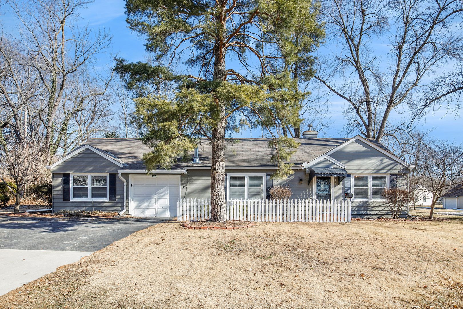 Prairie Village House: 7543 Booth Drive