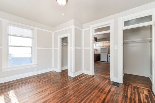 Beautifully Maintained Historic Home!! Available this October! – photo 1