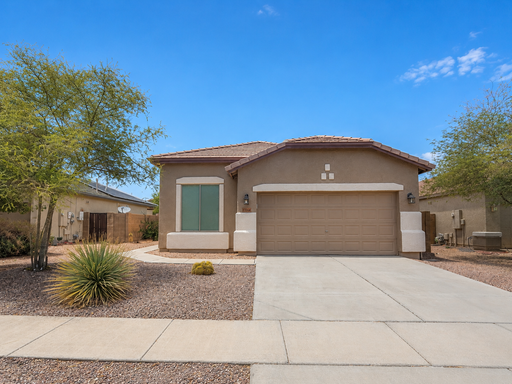 4 Bedroom Home with Private Pool in Surprise – photo 1