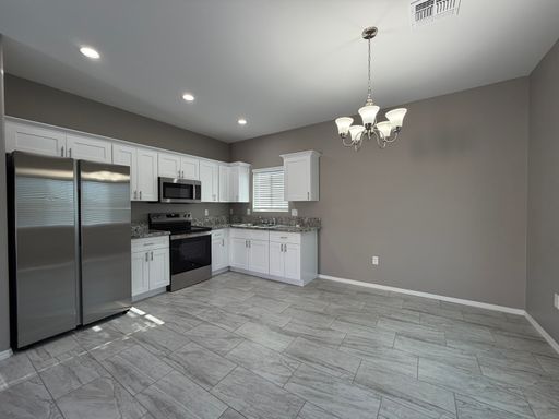 NEWER 3 BEDROOM UNIT NEAR U OF A! – photo 1