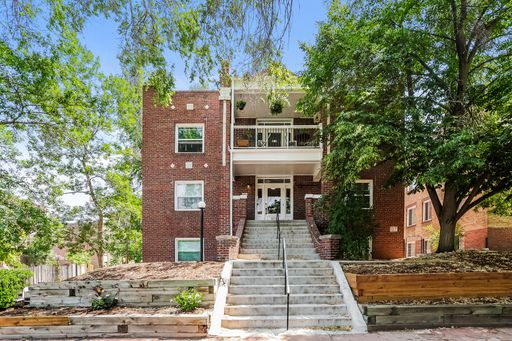 *6 Weeks Free Rent* Newly Renovated 1 Bedroom 1 Bathroom Walking Distance From Cheeseman Park! – photo 1