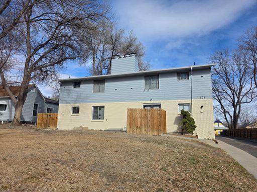 Quiet 2bd/1ba Bath Longmont Townhome – photo 1