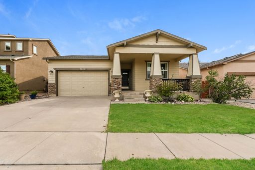 AVAILABLE NOW! || Stunning 4 bed 4 bath with A/C! FREE 55” TV IF MOVED IN BY 9/15! – photo 1