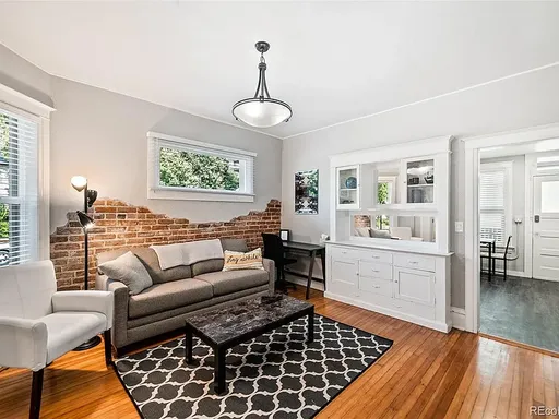 Available Now!! 1bd/1ba Units Available Near Cherry Creek! – photo 1