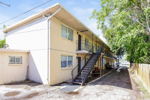Spacious 1 bedroom 1 bathroom apartment!