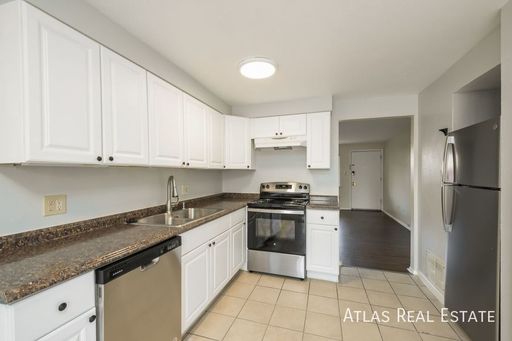 FREE 55" TV AT MOVE IN!! Updated Apartment Near Sloan's Lake – Available Now! – photo 1