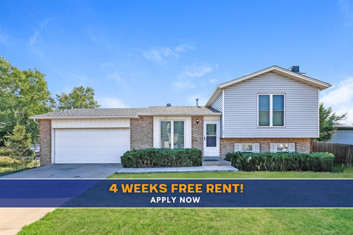 4 WEEKS FREE RENT & FREE 55" TV IF MOVED IN BY 9/15! Spacious & Inviting 3bd/2ba Home in Thornton – photo 1