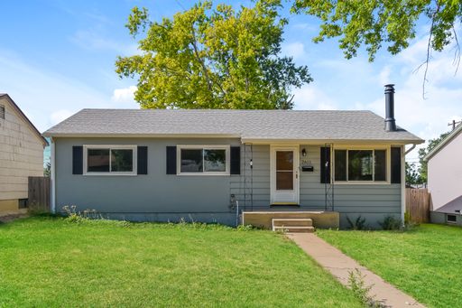Charming 4 Bedroom 2 Bathroom Home with Basement! FREE 55" TV IF MOVED IN BY 9/15! – photo 1