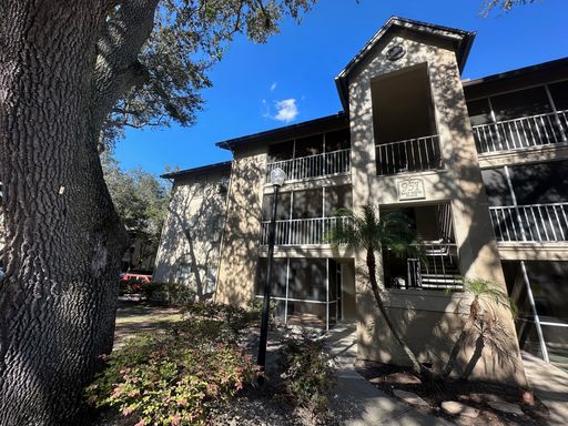 FREE MONTH SPECIAL - Why Pay More-Spacious First Floor 2/2 Condo (Landing Community, Altamonte Springs) – photo 1