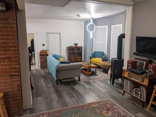 Listing photo thumbnail