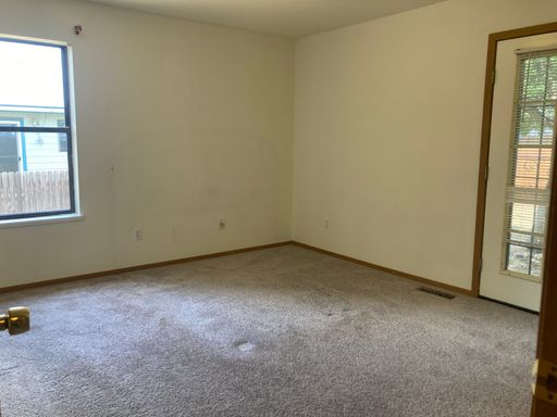 Listing photo thumbnail