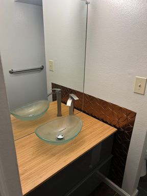 Listing photo thumbnail