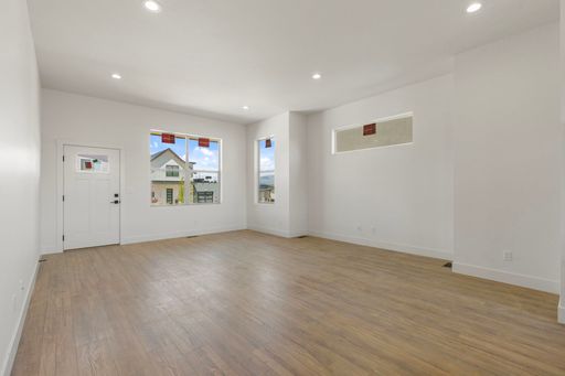 Listing photo thumbnail
