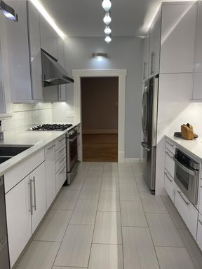 Listing photo thumbnail