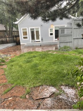 Listing photo thumbnail